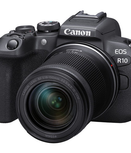 Canon EOS R10 Mirrorless Camera with 18-150mm Lens